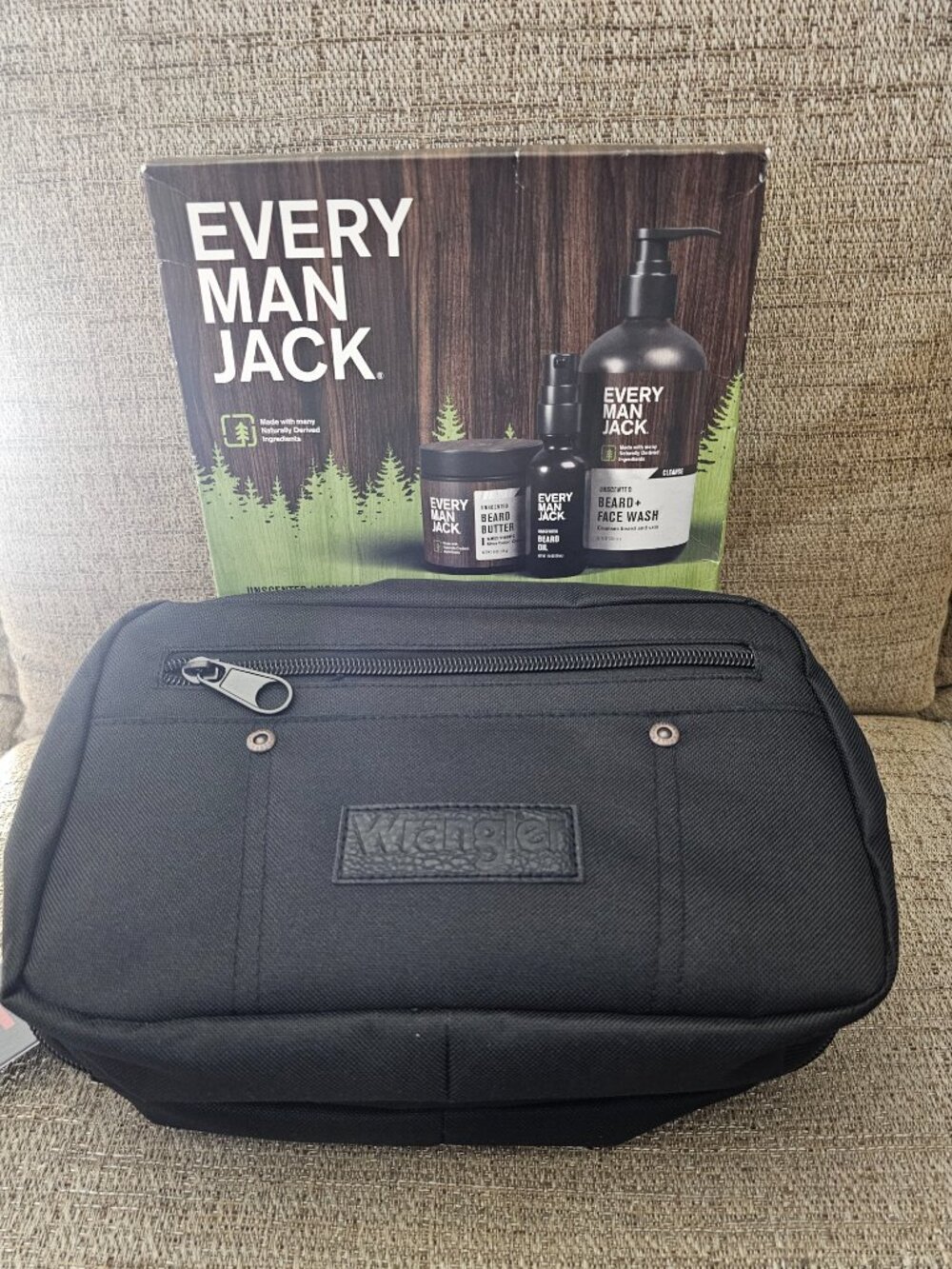 Every Man Jack Beard Grooming Gift Set + Wrangler Black Toiletry Travel Bag